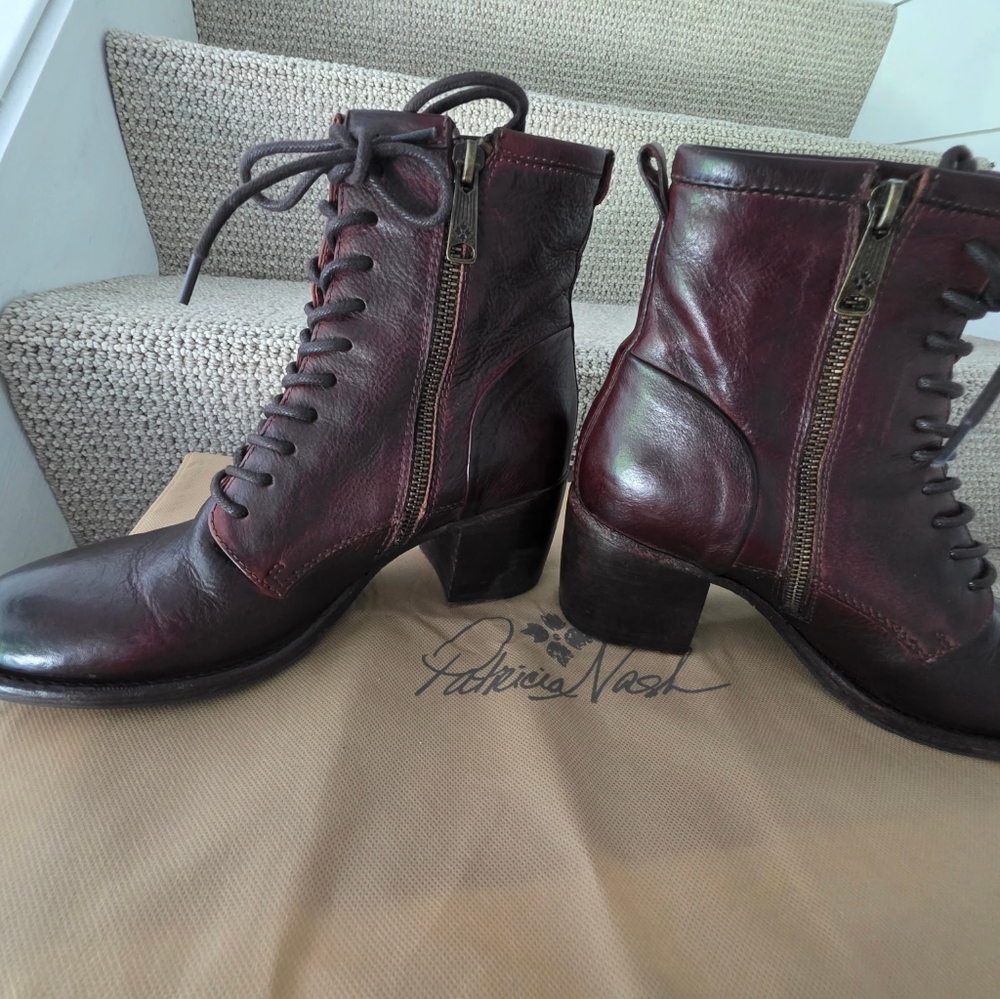 Patricia Nash Brown Lace Up Boots - Picture 14 of 16